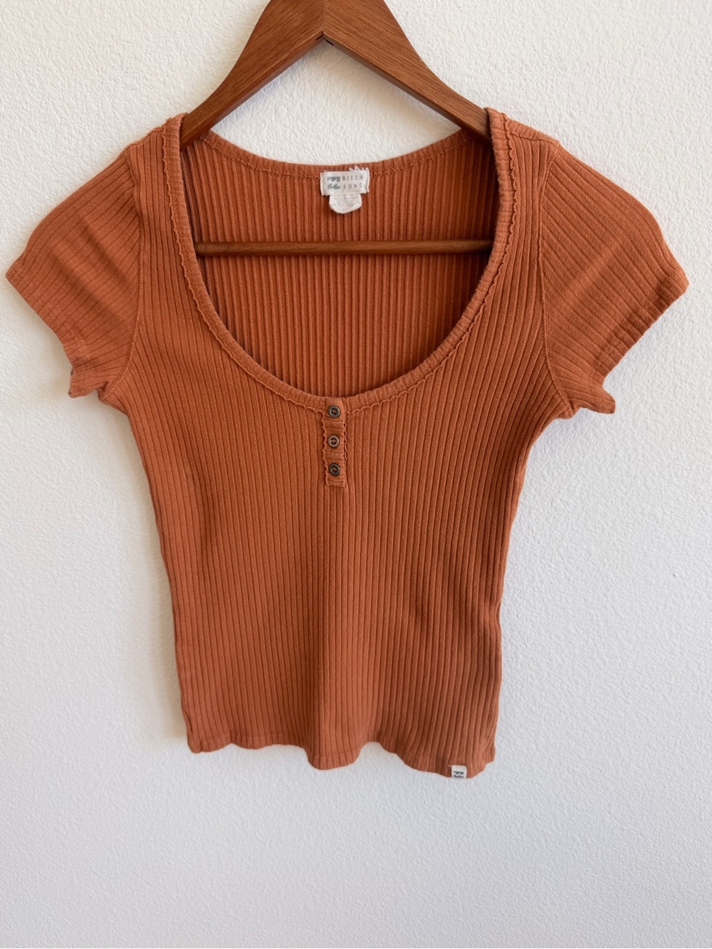 Ribbed Scoop Neck Henley Tee - Burnt Orange